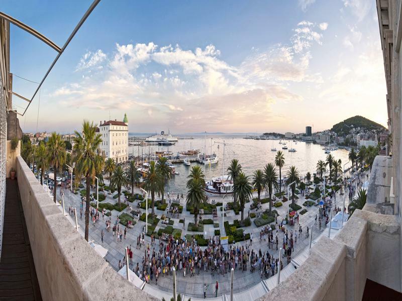 Riva Luxury Suites Split Exterior photo